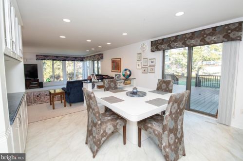 699 Longview Dr, Huntingdon Valley PA 19006-2219 exterior