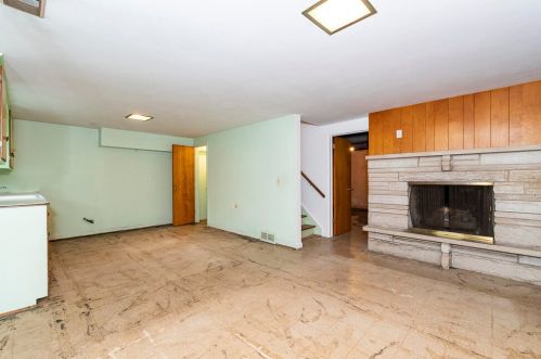 1615 Hamelink Dr, Kalamazoo MI 49002-1657 exterior