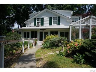 181 Compo Rd, Westport CT  06880-2167 exterior