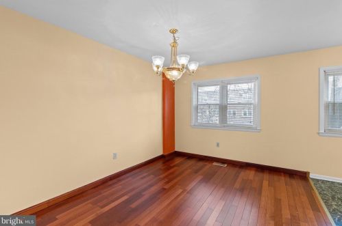 813 6 St, Philadelphia PA 19140-3327 exterior