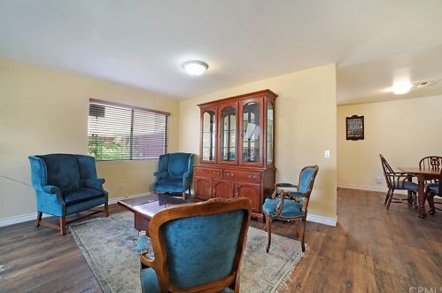 9466 Cedar St, Bellflower CA 90706-6577 exterior