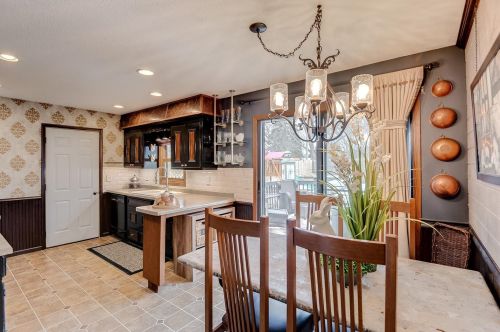 921 Duchess Ln, Saint Paul MN 55124-4707 exterior