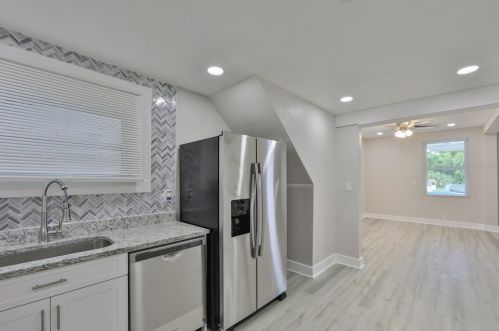 1021 Columbus Dr, Tampa FL 33605-3334 exterior