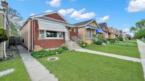 3548 72nd Pl, Chicago, IL 60629-4304