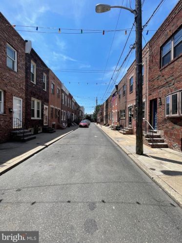 2122 Howard St, Philadelphia PA 19148-3333 exterior