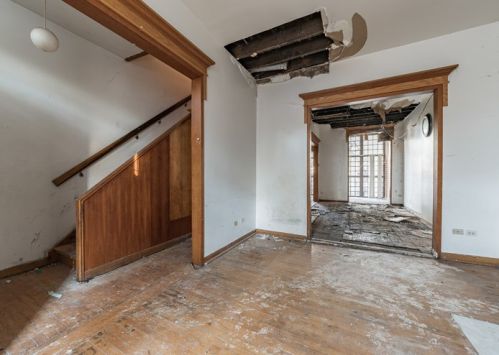 2452 Lexington St, Chicago IL 60612-3428 exterior