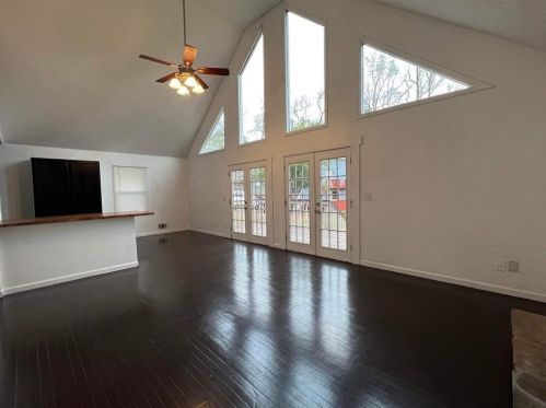 624 Lake Dr, Lithonia GA  30039-6634 exterior