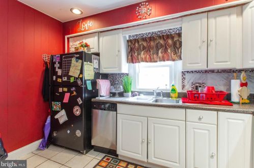 2504 48 St, Camden NJ 08110-2912 exterior