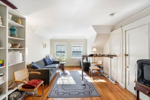 58 Dunster Rd, Boston MA 02467-2343 exterior