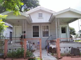 2518 10th St, Tampa FL  33604-1759 exterior