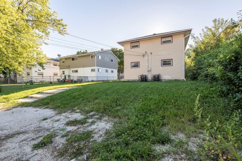 6046 61st St, Milwaukee, WI 53218-1501