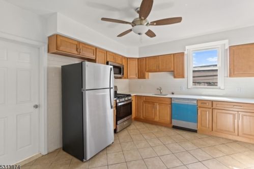 533 Ferry St, Newark, NJ 07105-4401