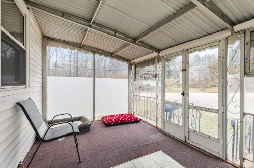 20 Bay Rd, Newmarket NH 03857-1728 exterior