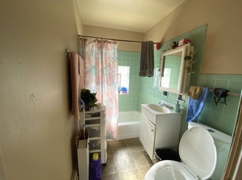 1924 16 Ave, Broadview IL 60155-2001 exterior