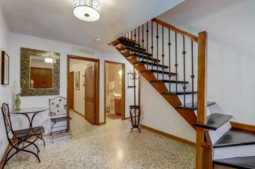 6621 Wisconsin Ave, Milwaukee WI 53213-3914 exterior