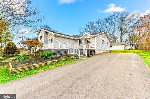 15914 Attleboro Rd, Silver Spring, MD 20905-3831