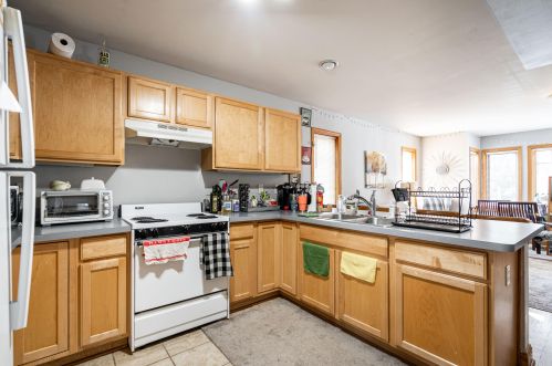 2910 Newhall St, Milwaukee WI 53211-3223 exterior