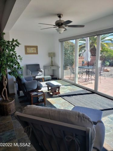 621 Paseo Del Prado, Green Valley, AZ 85614-2021