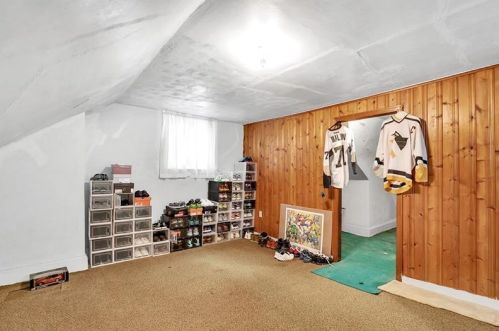 1850 Middle St, Pittsburgh PA 15227-3846 exterior