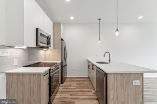 2155 2nd St, Philadelphia PA  19122-3312 exterior