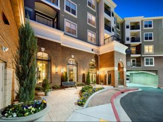 5610 Glenridge Dr, Atlanta GA  30342-1299 exterior