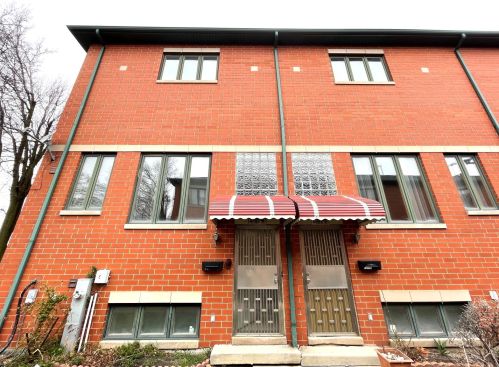 2909 Halsted St, Chicago, IL 60657-5117