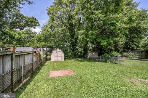 6928 Westhampton Dr, Alexandria VA 22307-1528 exterior