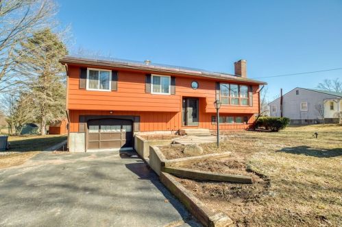 146 Overlook Dr, West Springfield, MA 01089-4541