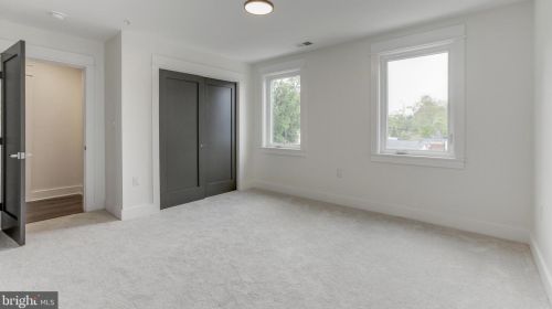 907 Gilbert Rd, Rockville MD  20851-1315 exterior