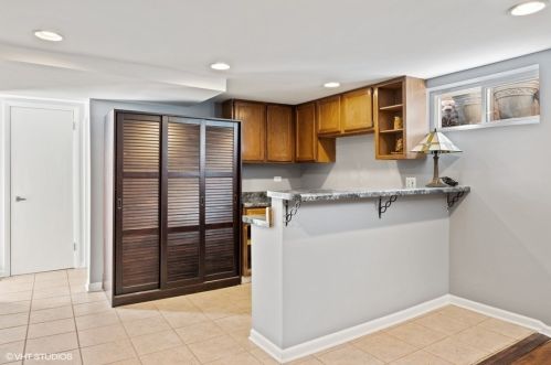 4815 Mulligan Ave, Chicago IL 60630-2921 exterior