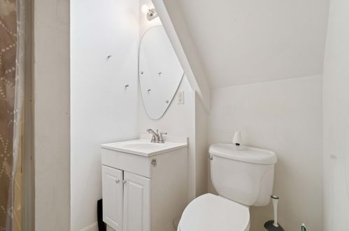 1815 Fox Way, Pittsburgh PA  15203-1731 exterior