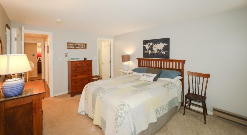 19 Amoskeag Rd, Concord NH 03301-4641 exterior