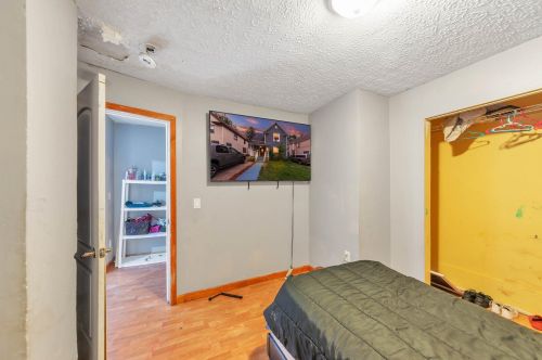 56 Stewart St, Grand Rapids MI 49507-2402 exterior