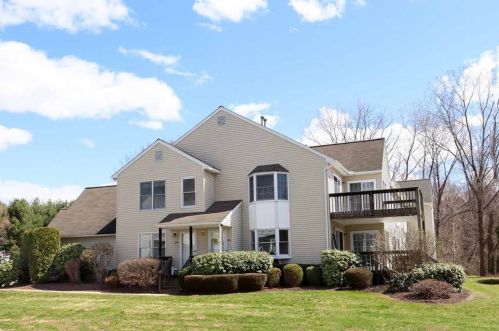 65 Castlegate Dr, Springfield, MA 01129-1298