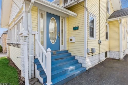 1132 Charlotte Pl, Rahway, NJ 07065-2728