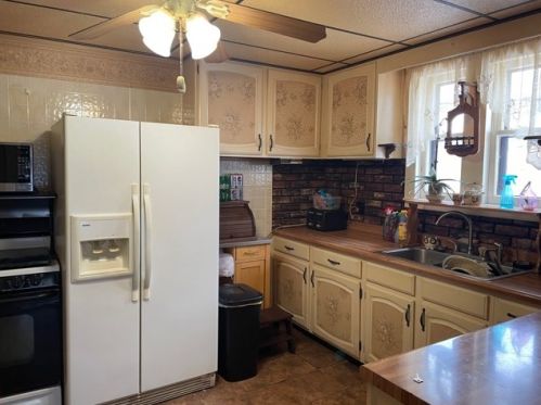 11929 Leamington Ave, Chicago IL 60651-2923 exterior