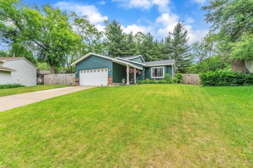 5942 La Casa Ct, Grand Rapids, MI 49508-6295