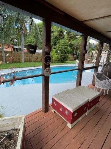 2810 Delaware Ave, Fort Pierce FL 34950-3974 exterior