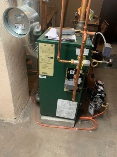 55 Fox St, West Springfield MA  01089-2632 exterior