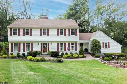 79 Bald Eagle Rd, Hackettstown, NJ 07840-2820