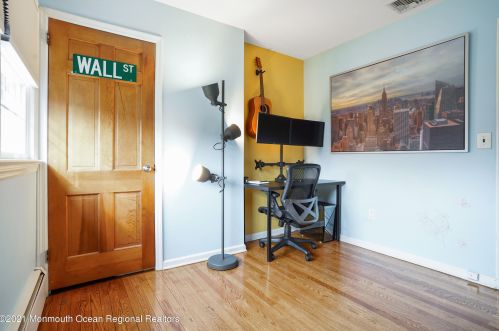 30 Cardinal Rd, Middletown NJ 07748-3262 exterior