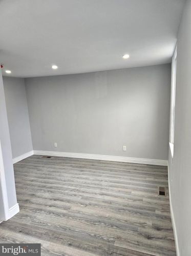 6545 Guyer Ave, Philadelphia PA 19142-2602 exterior