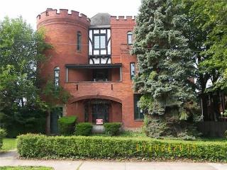 5652 Stanton Ave, Pittsburgh, PA 15206-2194