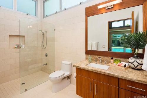 4528 Kahala Ave, Honolulu HI  96816-4927 exterior