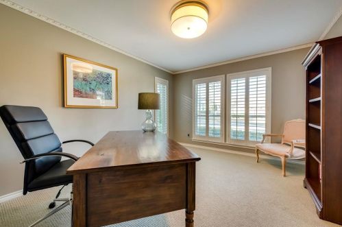 9672 Atherton Dr, Dallas TX 75243-6135 exterior