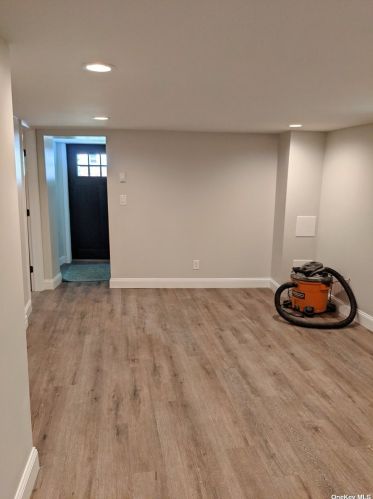 43 Cedarwood Dr, Huntington Station NY  11746-1335 exterior