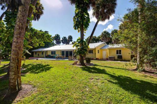 1103 8 St, Fort Pierce FL 34950-4123 exterior