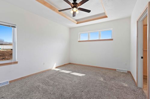 1919 Hidden Hollow Ln, Manitowoc WI 54220-7164 exterior