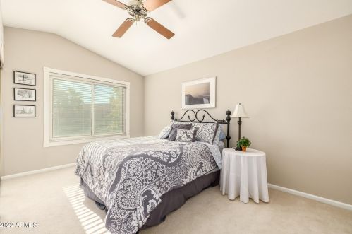 17002 32 Way, Phoenix AZ 85018-3973 exterior