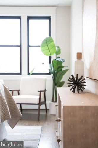 1012 8 St, Washington DC 20002-3621 exterior